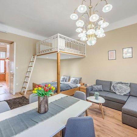 Corvin City Apartment By Nw Budapest Luaran gambar