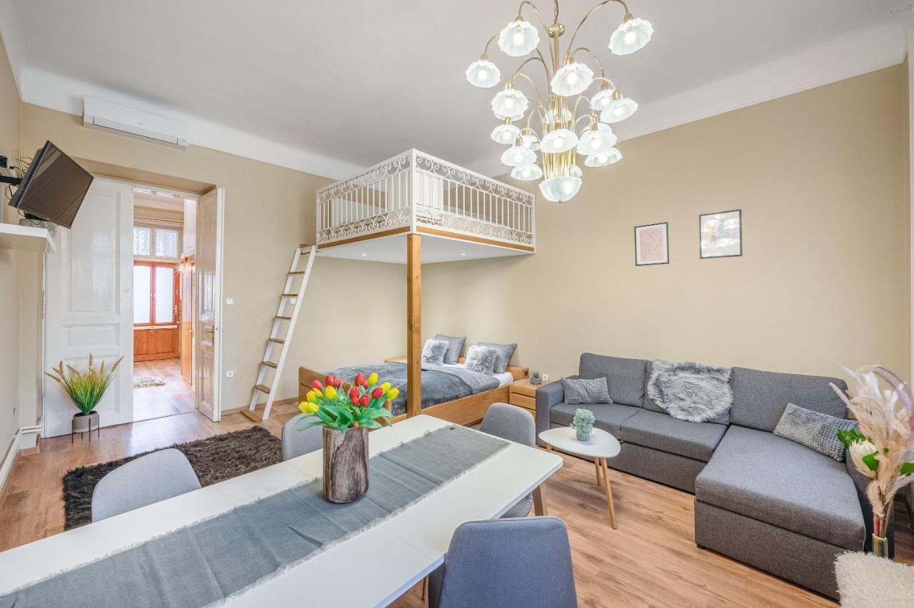 Corvin City Apartment By Nw Budapest Luaran gambar