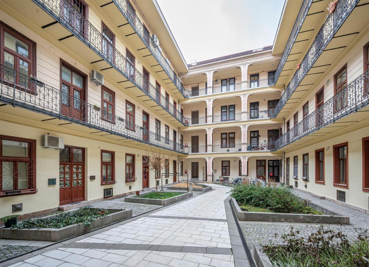 Corvin City Apartment By Nw Budapest Luaran gambar